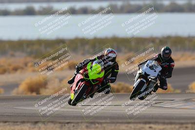 media/Dec-18-2022-SoCal Trackdays (Sun) [[8099a50955]]/Turn 14 (940am)/